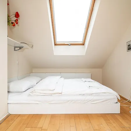 Rentplanet - Garbarska Apartamento